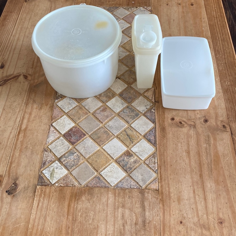 Tupperware lot in great shape 😍😍